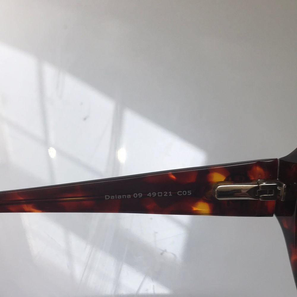 House of Harlow 1960 Sunglasses-Firm Price - Picture 4 of 6
